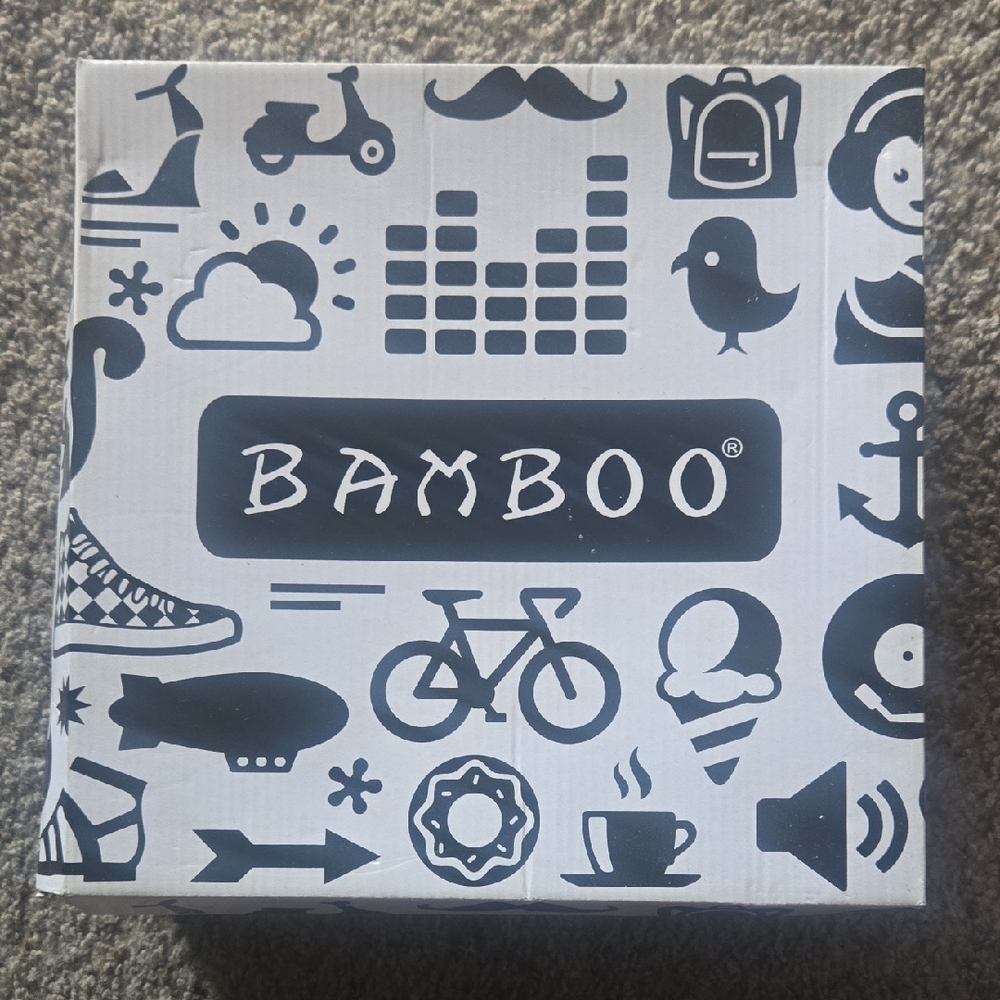 BAMBOO Monochrome Iconic Design Box